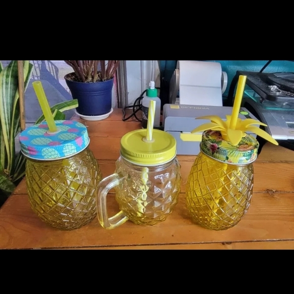 3 Glass Pineapple Cups Summer - Picture 1 of 7